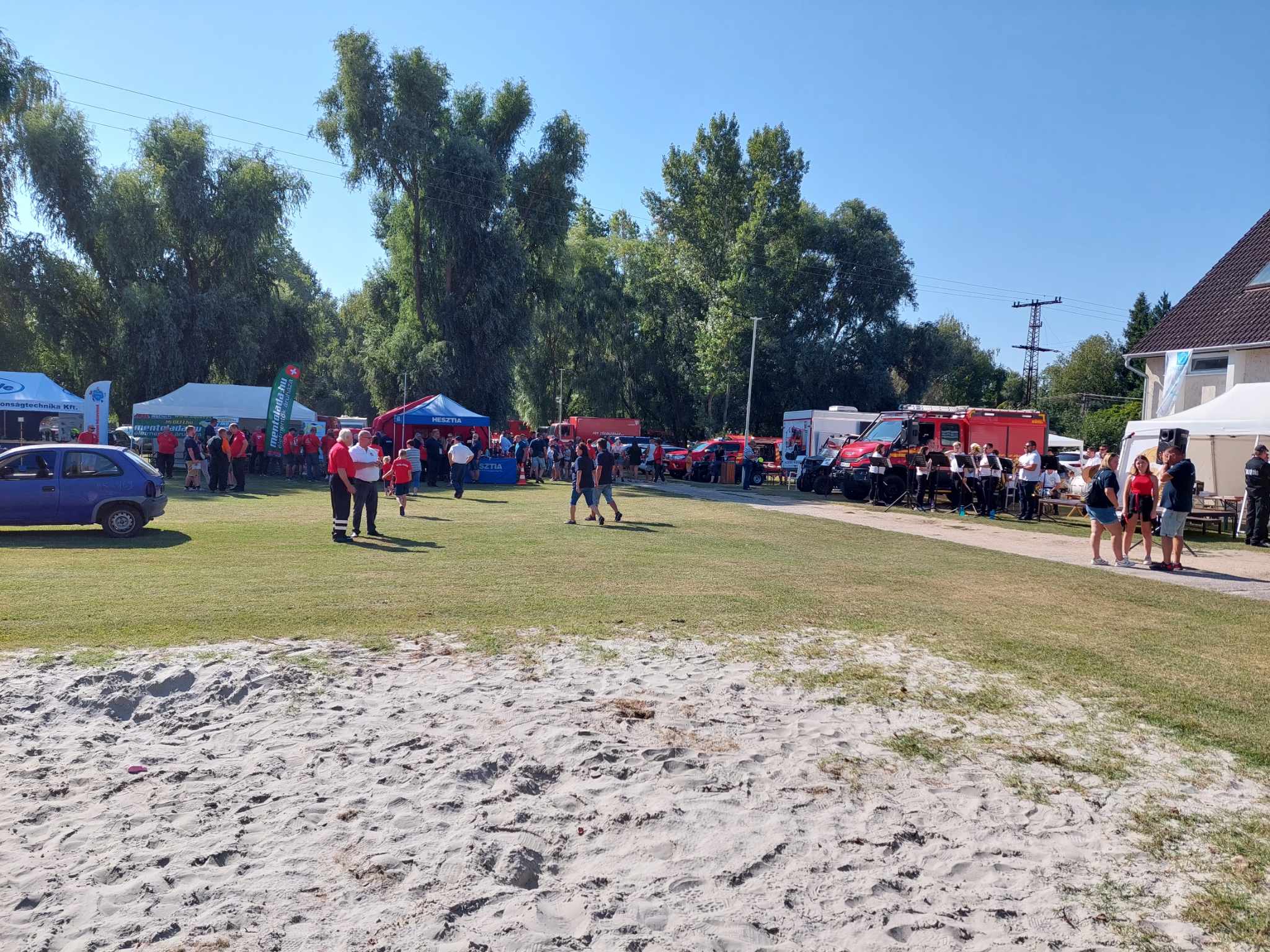 Received 298354646164096